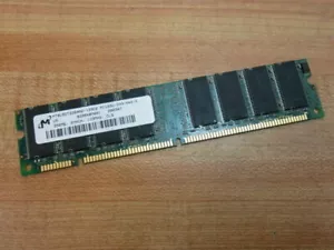 Micron MT8LSDT3264AG-133C2 Memory Board 256MB PC133 168PIN SDRAM - Picture 1 of 1