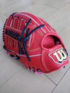 Wilson Staff 12.25 Outfield Left Red WBW101070 made in japan - Picture 1 of 9