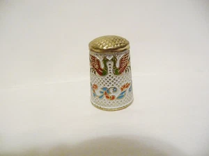 THIMBLE VINTAGE BRASS & ENAMEL KOREA 2 PEACOCKS WITH SCROLLS - Picture 1 of 5