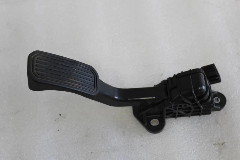 Toyota Sequoia 2005 2006 2007 acelerador pedal de gasolina 78120-0C050 Foto 1 de 4