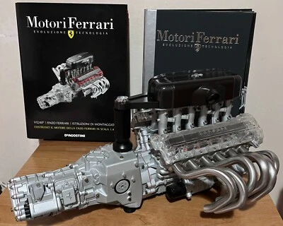 Motore ENZO FERRARI V12/65 Scala 1:4 STATICO-DeAGOSTINI Compresi gli 80 volumi! - Immagine 1 di 4