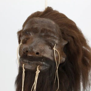 ¡Réplica! Colgante de espejo cabeza retráctil Shrunken Head Tsantsa Ecuador Jivaro decoración - Imagen 1 de 2