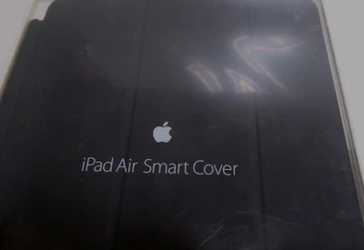 Apple iPad Smart Cover MGTM2ZM/A – Black – For iPad Air / Air 2 – New - Image 1 of 4