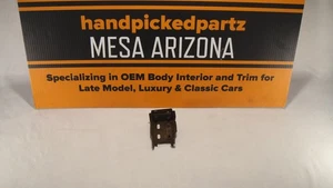 1967 CADILLAC DEVILLE RH REAR LICENSE PLATE LIGHT LAMP MOUNT BRACKET - Picture 1 of 3