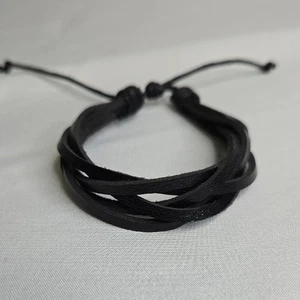 Pulsera envolvente trenzada entrelazada de cuero sintético negro, ajustable - Imagen 1 de 5