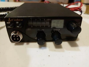 Cobra 19 Dx III 40-kanałowy kompaktowy CB z podświetlanym wyświetlaczem - Zdjęcie 1 z 8