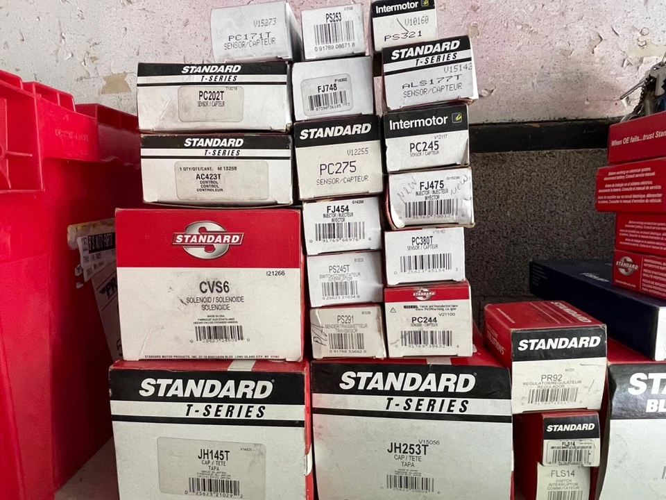 ps253   standard      Dwayne  """"READ THE LISTING PLEASE"""". - Image 1 of 1