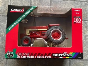 New Britains International Harvester Formall 1066, Collectable Tractor Toy - Picture 1 of 8