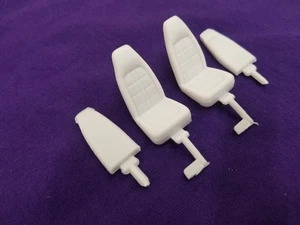 71 Plymouth Duster 340 FRONT BUCKET SEATS from AMT 1:25 Model Kit 1971 - Picture 1 of 9