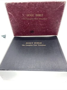 Vintage 1953 Holy Bible KJV Complete New Testament 16 RPM 26 Records Audio Book - Picture 1 of 11