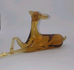 Vintage Pilgrim Art Glass Amber Hand Blown Resting Laying Deer Figurine - Picture 1 of 8