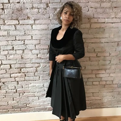 Vestido De Colección Años 40 Negro Tafetán Baile de graduación Cóctel Manga Larga Cuello Terciopelo Niveles S Foto 1 de 4