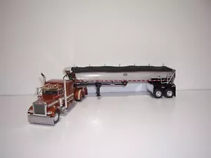 DCP FIRST GEAR 1/64 BURNT ORANGE PETE 379 W/T SLEEPER&TANDEM AXLE MAC HALF ROUND - Picture 1 of 13