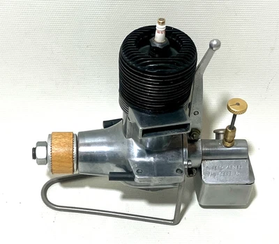 Vintage 1946 Scott Thunderbird .647 Spark ign.  Model Airplane Engine - Image 1 of 3