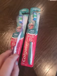 2PK Colgate 360 Spazzolino Pulitore Lingua e Guance, Medio Multicolore - Foto 1 di 5