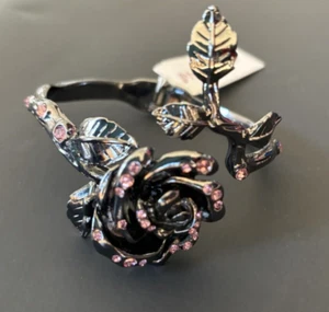 Betsey Johnson Gunmetal Rose Bracelet Hinged Bangle Flower w/ Pink Rhinestones - Picture 1 of 9