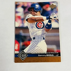 1997 MLB Baseball Upper Deck #30 Sammy Sosa - Picture 1 of 2