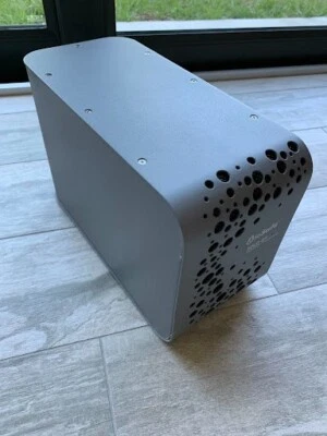 SOLO G3 HDD RECERTIFIED DESKTOP EXTERNAL STORAGE KIT 4TB - Image 1 of 4