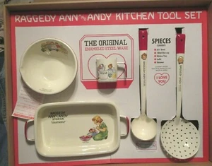 Rare Raggedy Ann & Andy Enamel KITCHEN TOOL SET Spoons, cups, bowl dish Japan  - Picture 1 of 7