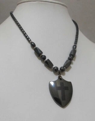 "Collar de cuentas de hematita colgante reversible cruz en escudo de cruzados 17,5""" Foto 1 de 4
