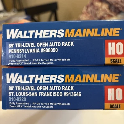 Walthers Mainline 910-8216 HO Scale 89' Flatcar w/Tri-Level Open Auto Racks - Image 1 of 3
