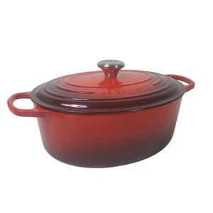 Le Creuset Signature 63/4 QT Gusseisen Oval Dutch Oven Cerise Rot 6,75 Quart Schrammen - Bild 1 von 16