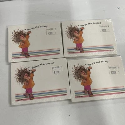 LOTE DE 4 TARJETAS DE FELICITACIÓN SUZY'S ZOO STICK'EMS ALPARGATA PENELOPE 24004 Foto 1 de 3