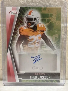 2022 SAGE HIT Autografi Rosso #ATJ Theo Jackson Auto - Foto 1 di 2