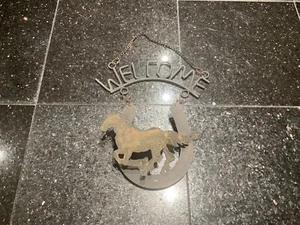 Rustic Metal Hanging Welcome Sign Decor Horses 3D - Afbeelding 1 van 7