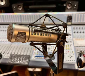 Electro-Voice RE27N/D Microphone + 309A Shock mount. Super RE20 Recording+Voice - Picture 1 of 10