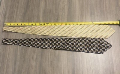 Lote de 2 Corbatas Claiborne Hombre 1 Rayas 1 Floral 100% Seda Foto 1 de 4