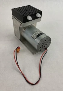 Pompe à vide KNF D-79112 - Photo 1/9