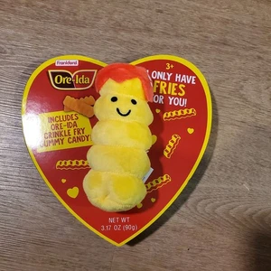 Frankford Ore Ida Crinkle Fry Herz Box Gummibonbons & Plüschtier Valentinstag  - Bild 1 von 2