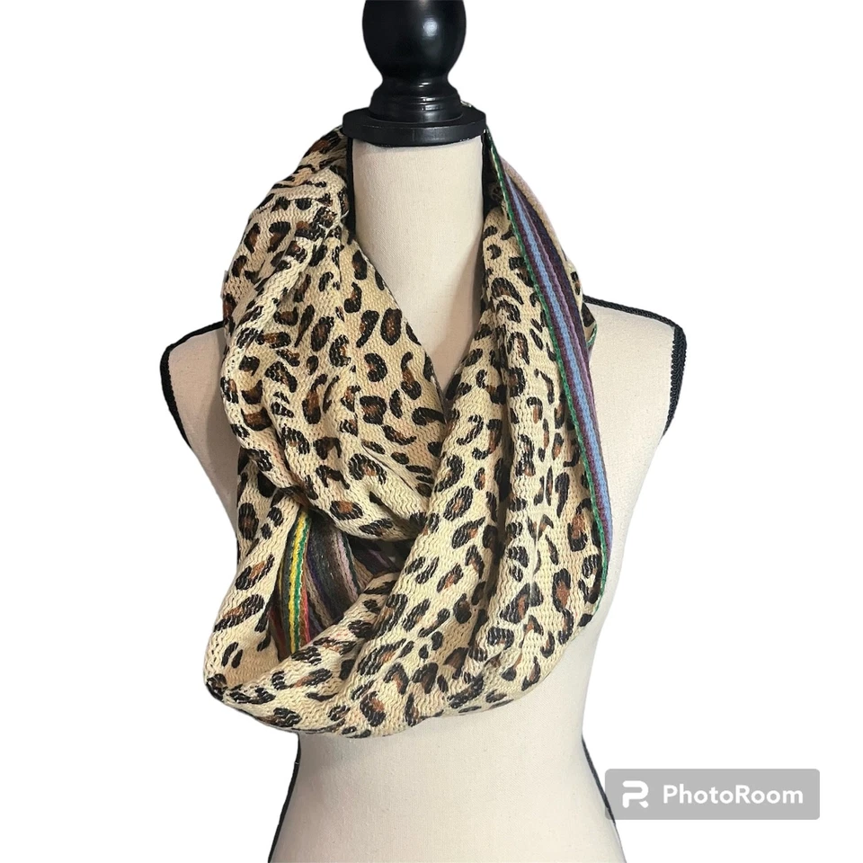 Bufanda D&Y | Bufanda infinita reversible de leopardo o rayas coloridas para mujer Foto 1 de 4