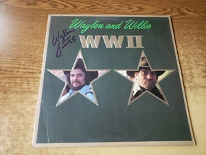 HAND SIGNED WAYLON JENNINGS 1982 EXCELLENT, WAYLON And WILLIE – WWII LP33 - Imagen 1 de 5