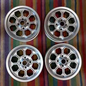 wheels Momo Fiat 13" 5" 4x98 Fiat 124 127 128 special T Sport Coupe Rally Spider - Picture 1 of 11