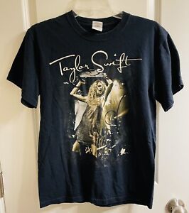 Taylor Swift FEARLESS ‘09 Concert T Shirt, black, Small