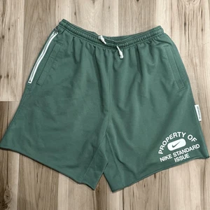 Nike Standard Issue Athletic Dept grüne Sweatshorts Herren XL - Bild 1 von 3