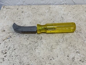 BUCKINGHAM MFG CO ENTHÄUTUNGSMESSER MIT GELBEM GRIFF 7086 FÜR LINEMEN - Bild 1 von 8