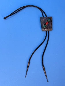 VINTAGE BENNETT TURQUOISE/CORAL STERLING SILVER NAVAJO INDIAN BOLO TIE - Picture 1 of 6