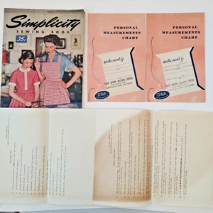 Libro da cucire Semplicità 1953 con tabella misure personali letteratura classe locale - Foto 1 di 9