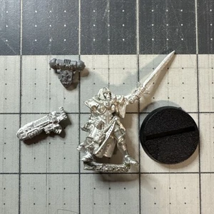WH 40k Hermanas de Batalla Hermana Superior Poder Espada/Plasma Metal Fuera de Uso Kitbash - Imagen 1 de 2