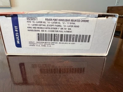 Puerto de alimentación de montaje en manillar Harley 12V cromado - parte # 69200971 Foto 1 de 4