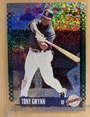 1995 Score Platinum #28 Tony Gwynn Salón de la fama raro refractor moteado paralelo/4950 Foto 1 de 2