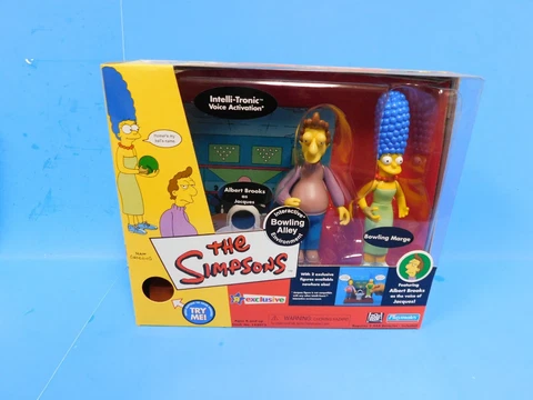 The Simpsons WOS World Of Springfield BOWLING ALLEY Marge & Jacques Playset NIB Cover