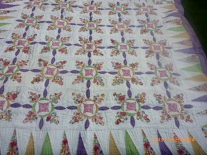 Lovely Vintage Hand Stitched Applique Floral Quilt 88" x 88" - Picture 1 of 15