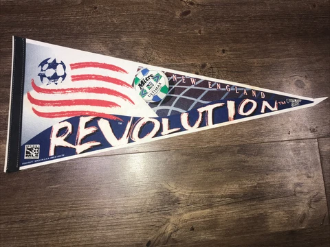 **FREE SHIPPING** 1998 MLS New England Revolution PENNANT Cover