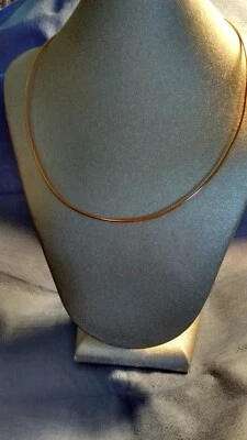 Alambre de cuello de cobre hecho a mano Foto 1 de 3