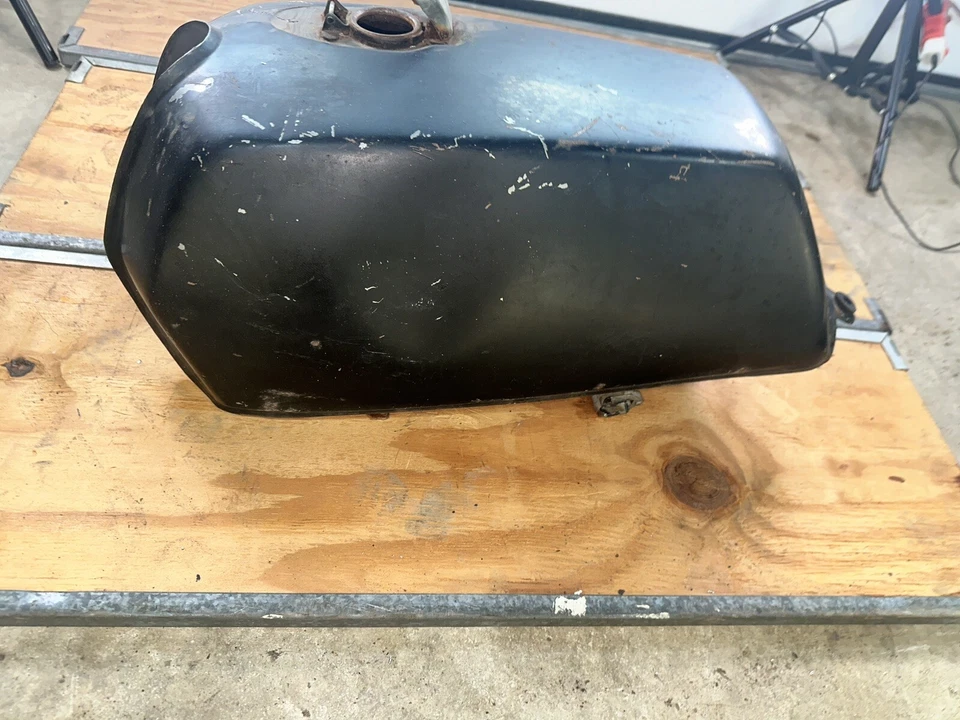 Yamaha XS500 XS 500 1976 1977 OEM tanque de gasolina 1A8-24110-01-09 Foto 1 de 4