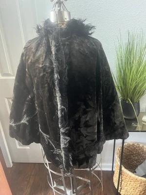 Antique Victorian 1890s Velvet Cape Corded Victorian Cape, Antique Cape Fur - Image 1 of 4